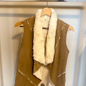 Altar’d State Slouch Vest w/ Pockets